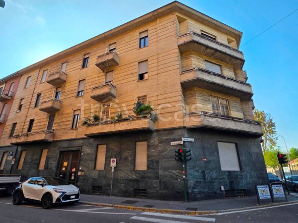 appartamento in vendita a Saronno in zona Campo dei Fiori