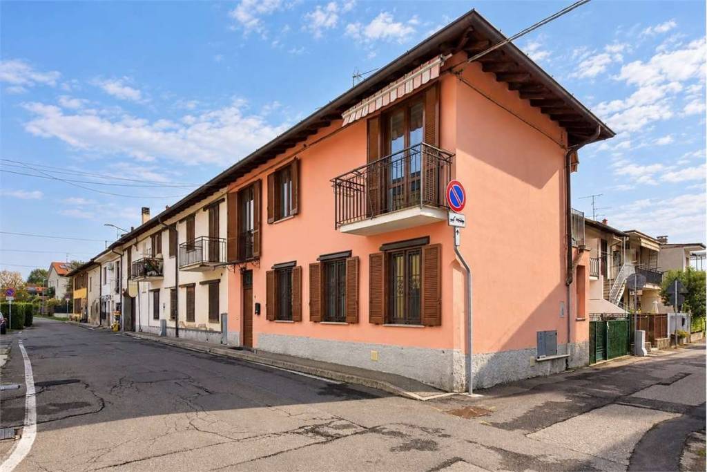 appartamento in vendita a Saronno in zona Cascina Colombara