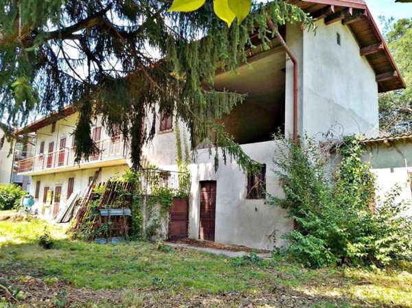casa indipendente in vendita a Sesto Calende in zona San Giorgio