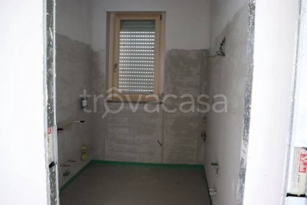 appartamento in vendita a Sesto Calende in zona Lisanza