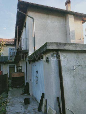 appartamento in vendita a Sesto Calende