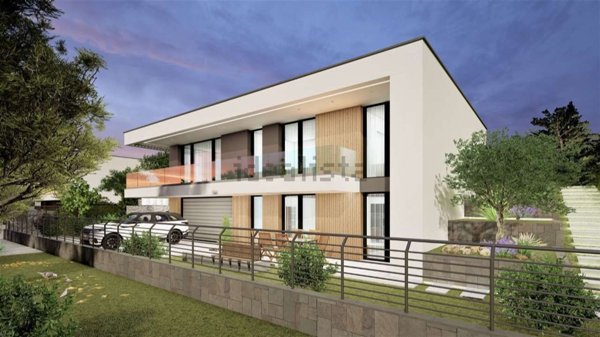 casa indipendente in vendita a Sesto Calende