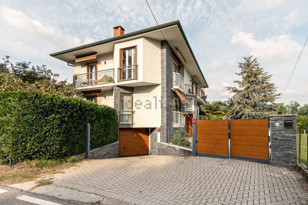 appartamento in vendita a Sesto Calende