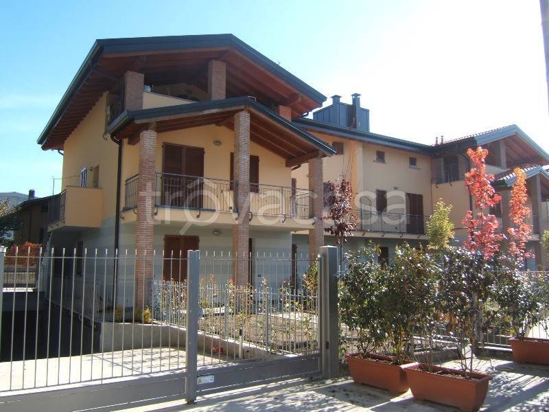 appartamento in vendita a Sesto Calende