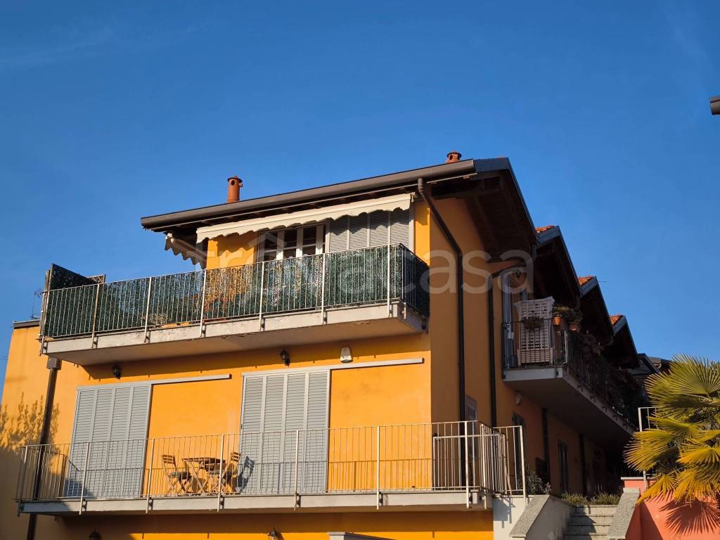 appartamento in vendita a Sesto Calende