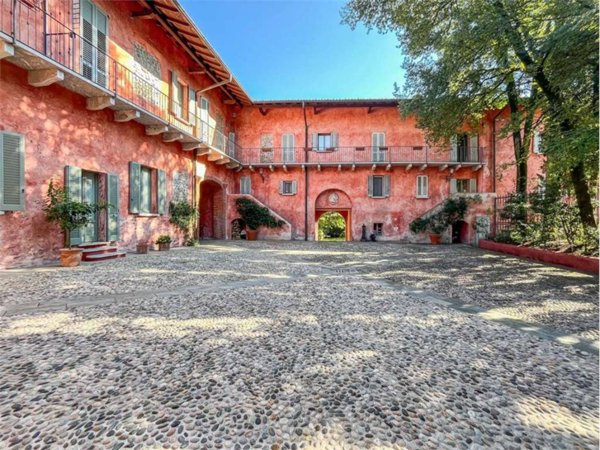 appartamento in vendita a Sesto Calende in zona Lentate