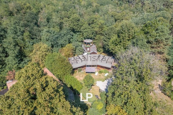 casa indipendente in vendita a Sesto Calende