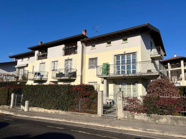 appartamento in vendita a Sesto Calende