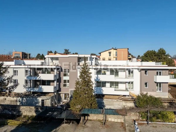 appartamento in vendita a Sesto Calende