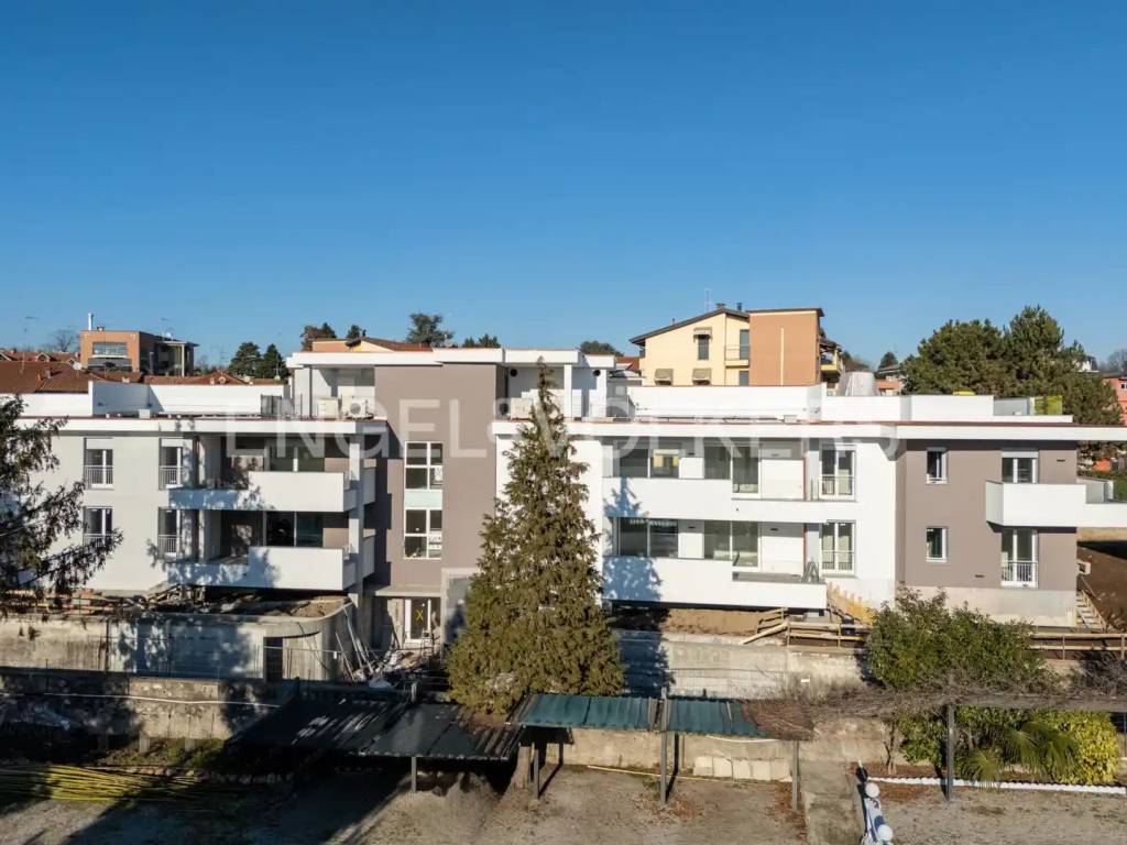 appartamento in vendita a Sesto Calende