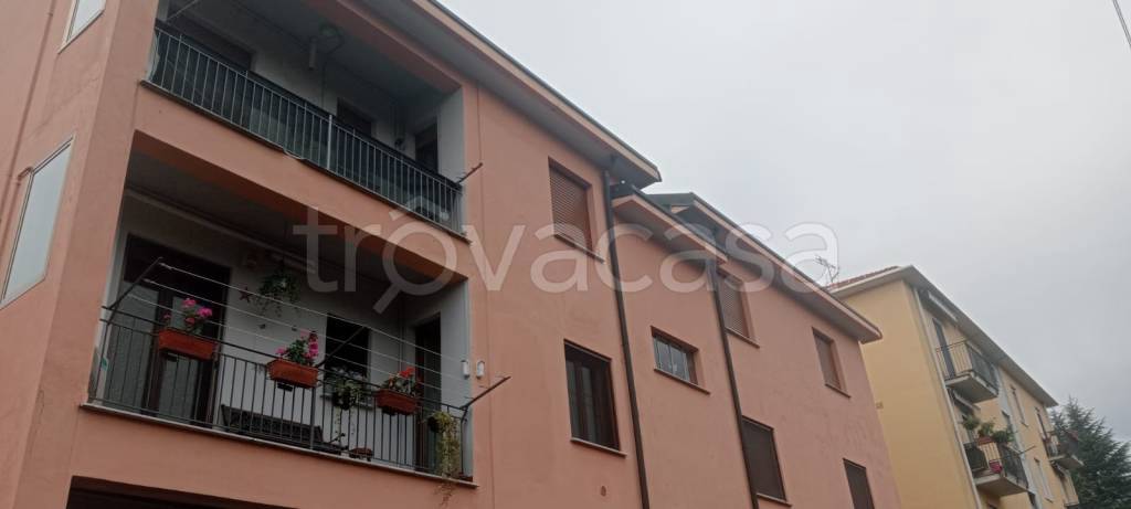 appartamento in vendita a Sesto Calende