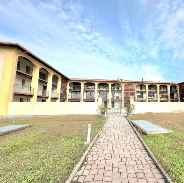 appartamento in vendita a Sesto Calende