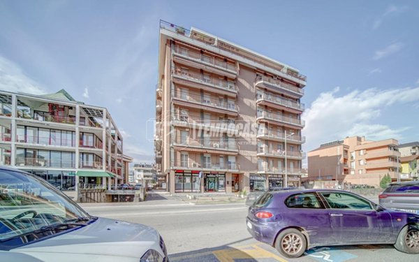 appartamento in vendita a Sesto Calende