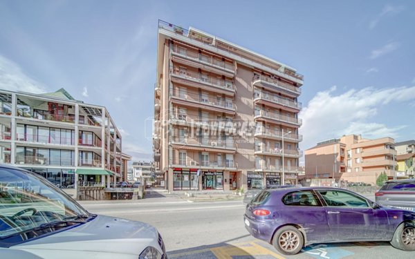 appartamento in vendita a Sesto Calende