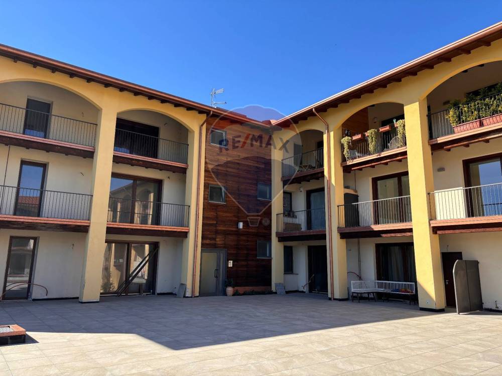 appartamento in vendita a Sesto Calende