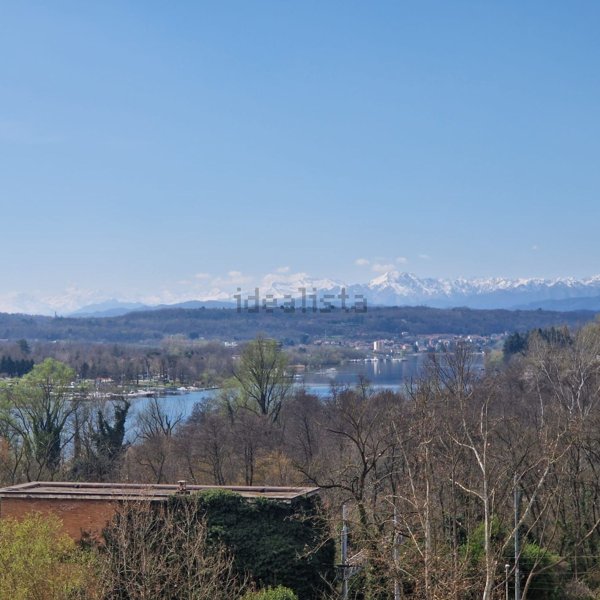 appartamento in vendita a Sesto Calende