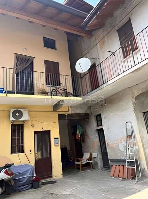 appartamento in vendita a Sesto Calende