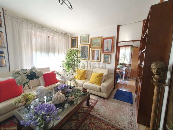 appartamento in vendita a Sesto Calende