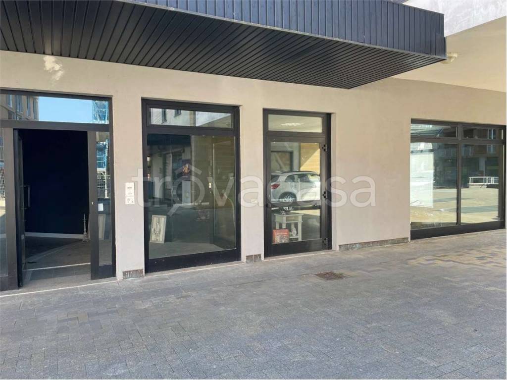 ufficio in vendita a Sesto Calende