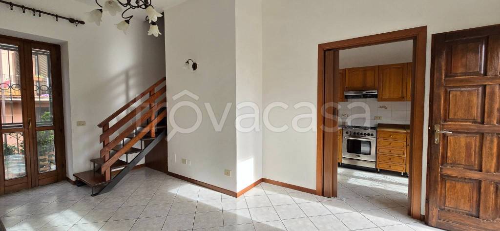 appartamento in vendita a Sesto Calende