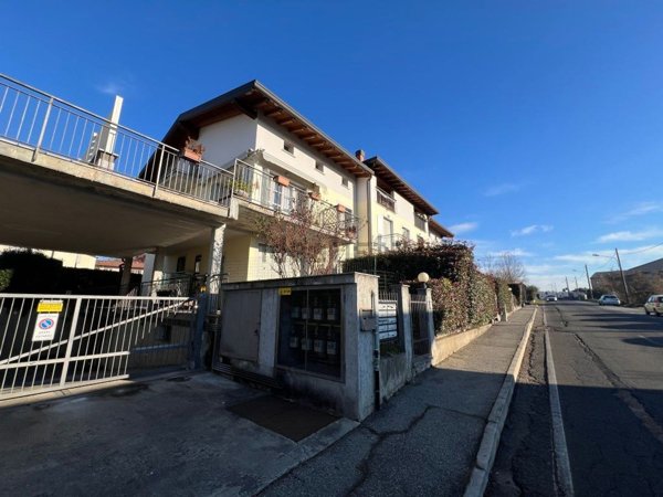 appartamento in vendita a Sesto Calende