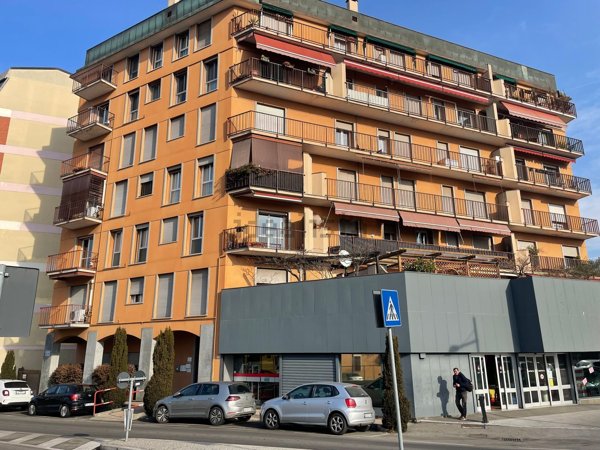 appartamento in vendita a Sesto Calende