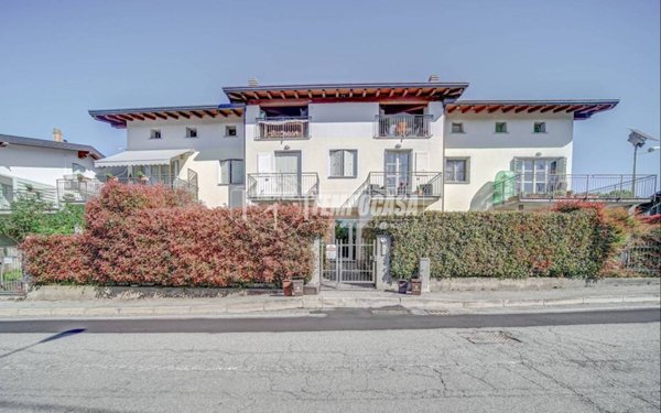 appartamento in vendita a Sesto Calende