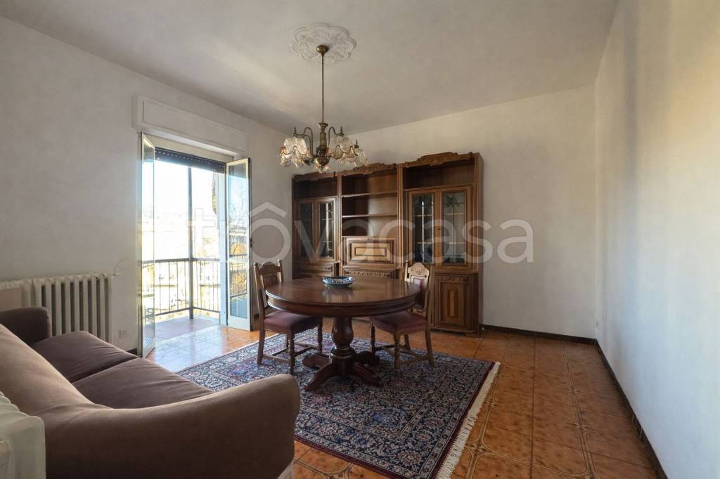 appartamento in vendita a Sesto Calende in zona Sant'Anna