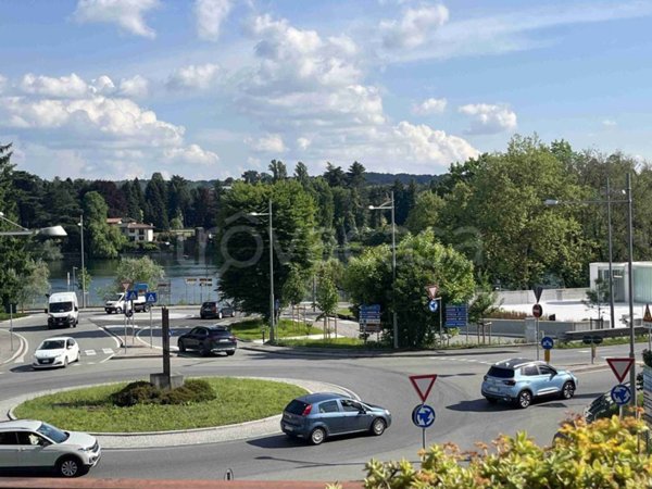 appartamento in vendita a Sesto Calende
