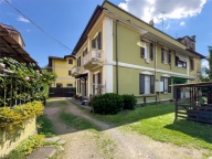casa indipendente in vendita a Sesto Calende