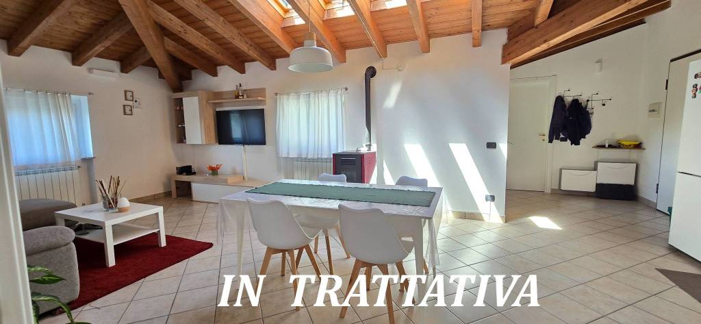 appartamento in vendita a Sesto Calende