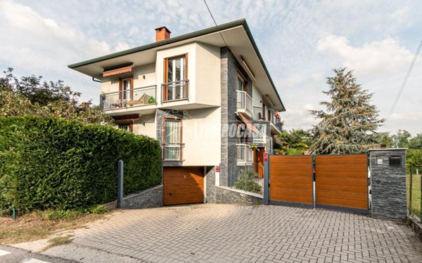 appartamento in vendita a Sesto Calende
