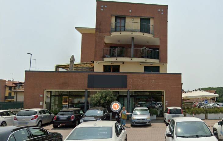 negozio in vendita a Sesto Calende