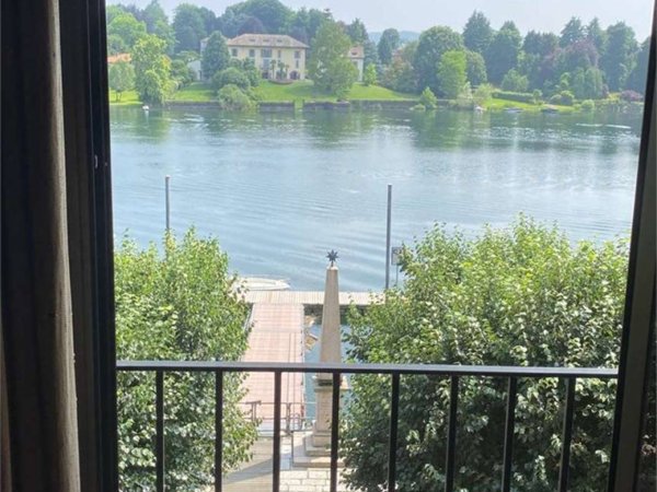appartamento in vendita a Sesto Calende