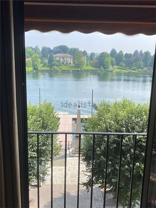 appartamento in vendita a Sesto Calende
