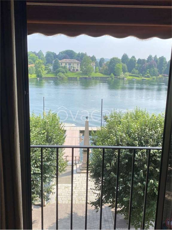 appartamento in vendita a Sesto Calende