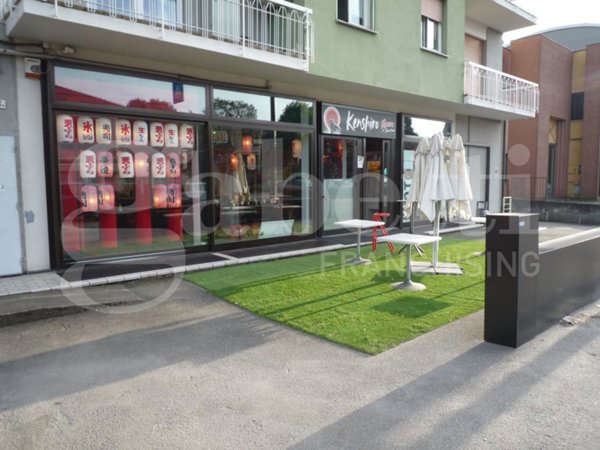 negozio in vendita a Sesto Calende
