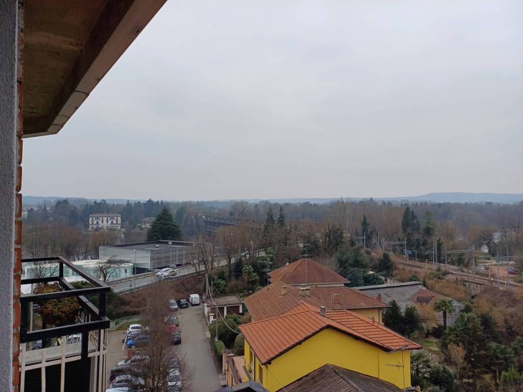 appartamento in vendita a Sesto Calende
