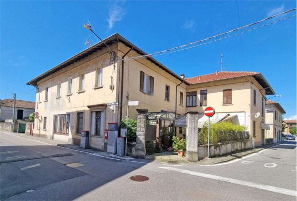 appartamento in vendita a Sesto Calende