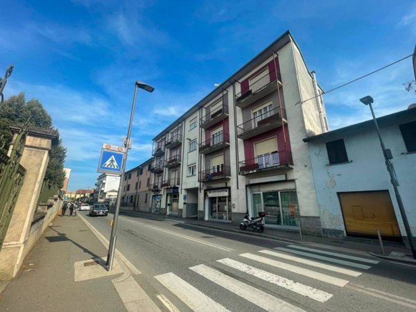 intera palazzina in vendita a Sesto Calende