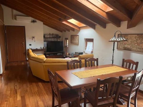 appartamento in vendita a Sesto Calende