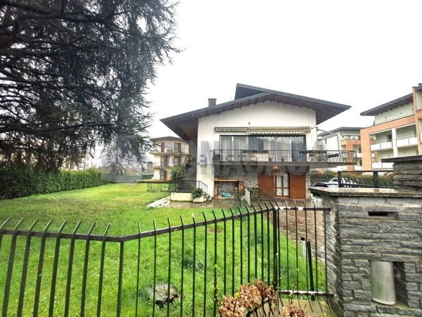 appartamento in vendita a Sesto Calende