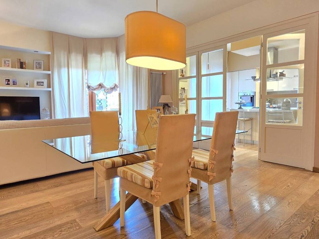casa indipendente in vendita a Sesto Calende in zona San Giorgio