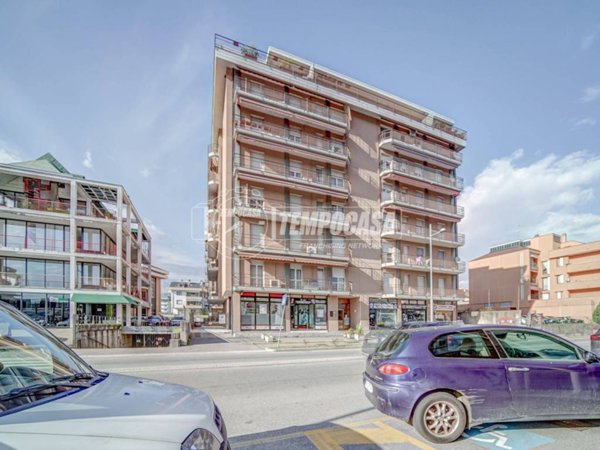 appartamento in vendita a Sesto Calende
