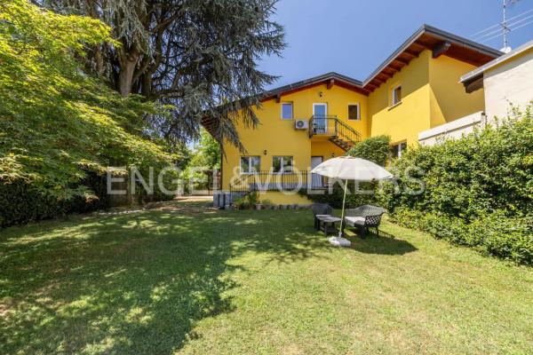 casa indipendente in vendita a Sesto Calende