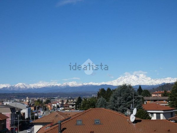 appartamento in vendita a Sesto Calende