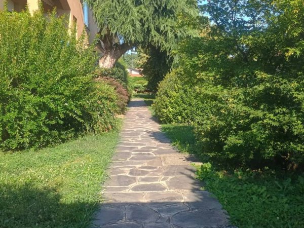 appartamento in vendita a Sesto Calende