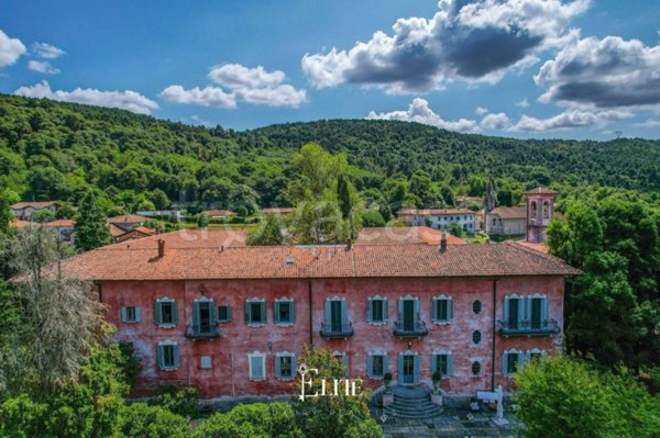 appartamento in vendita a Sesto Calende in zona Lentate