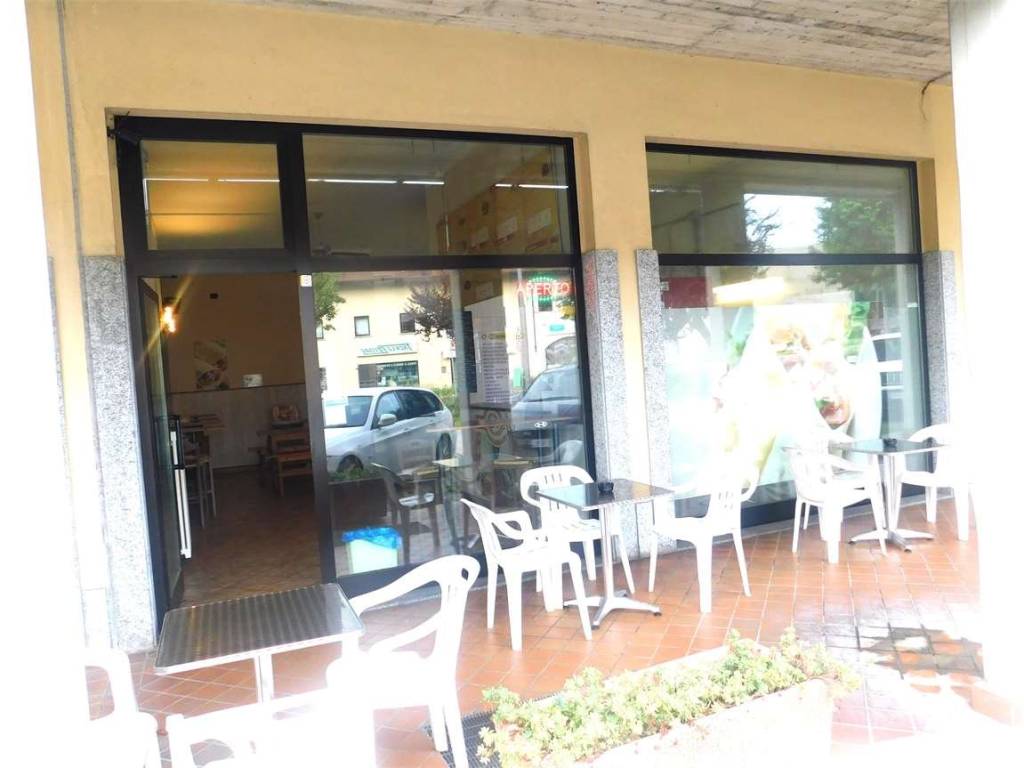 negozio in vendita a Sesto Calende