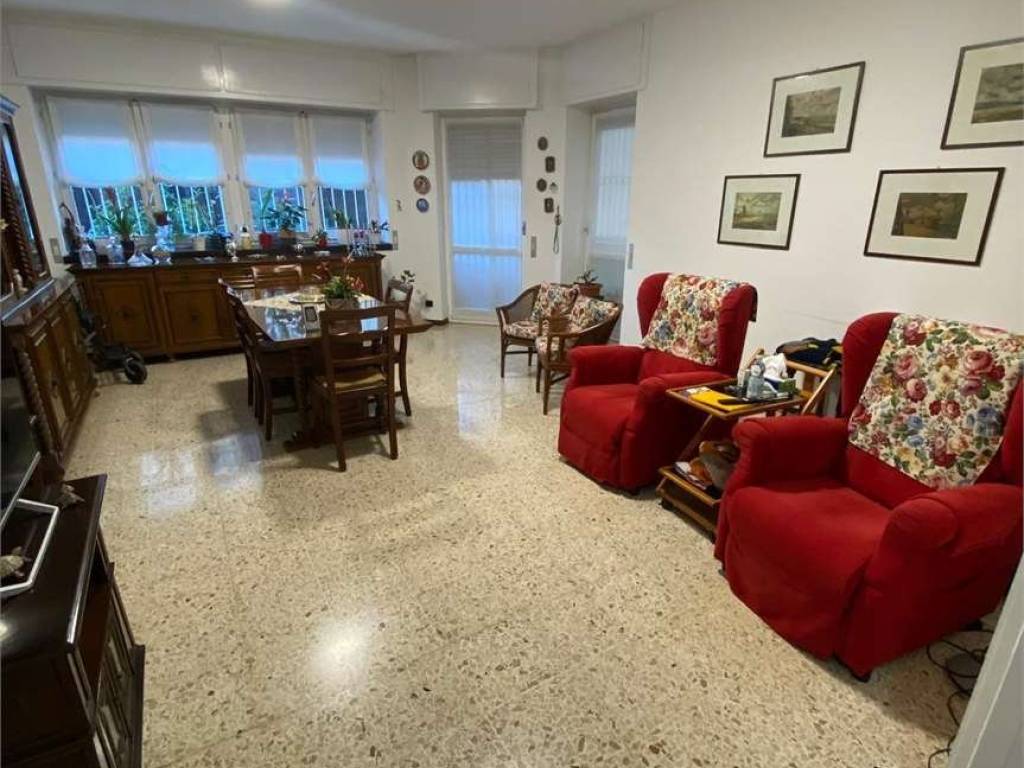 appartamento in vendita a Sesto Calende